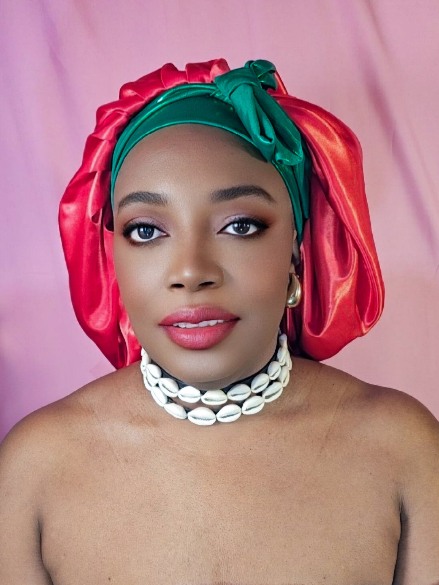 Bonnet en satin bandeau L -Rouge (no1)