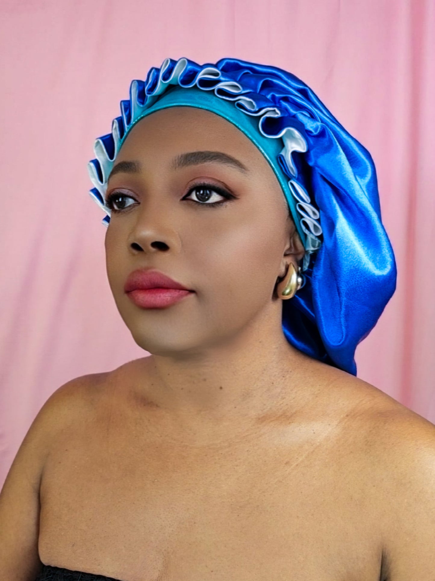 Bonnet en satin chantilly -Bleu roi (no8)