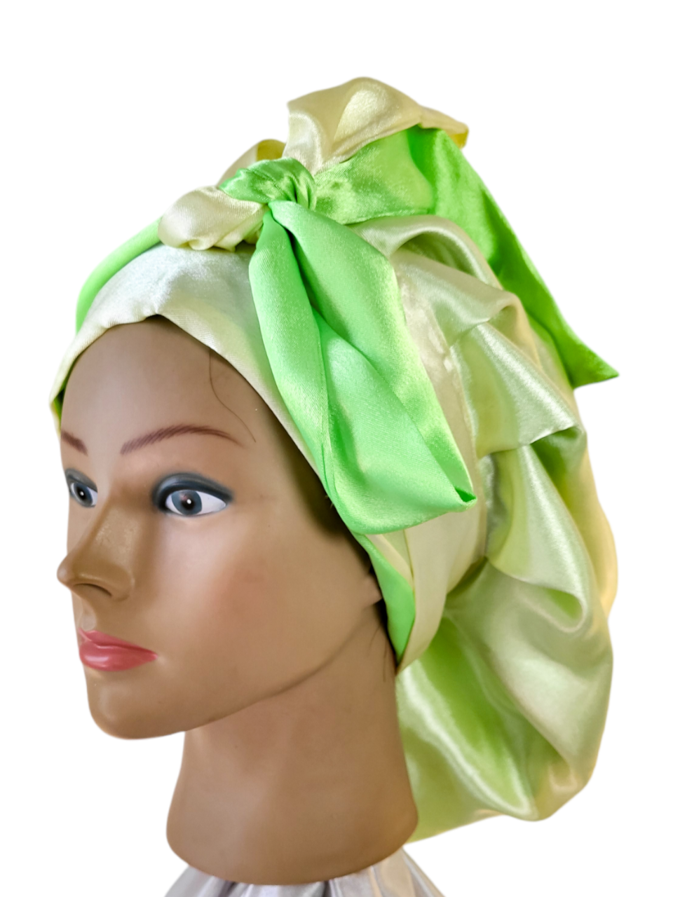 Bonnet en satin FICELLE. L - NUDE FLUO